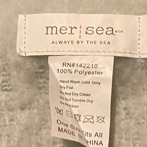 MERSEA scarf/wrap